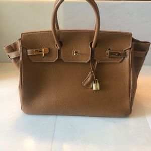 Classic Tan Leather bag